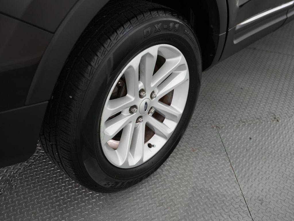 Ford Explorer 4WD 4dr XLT 2013