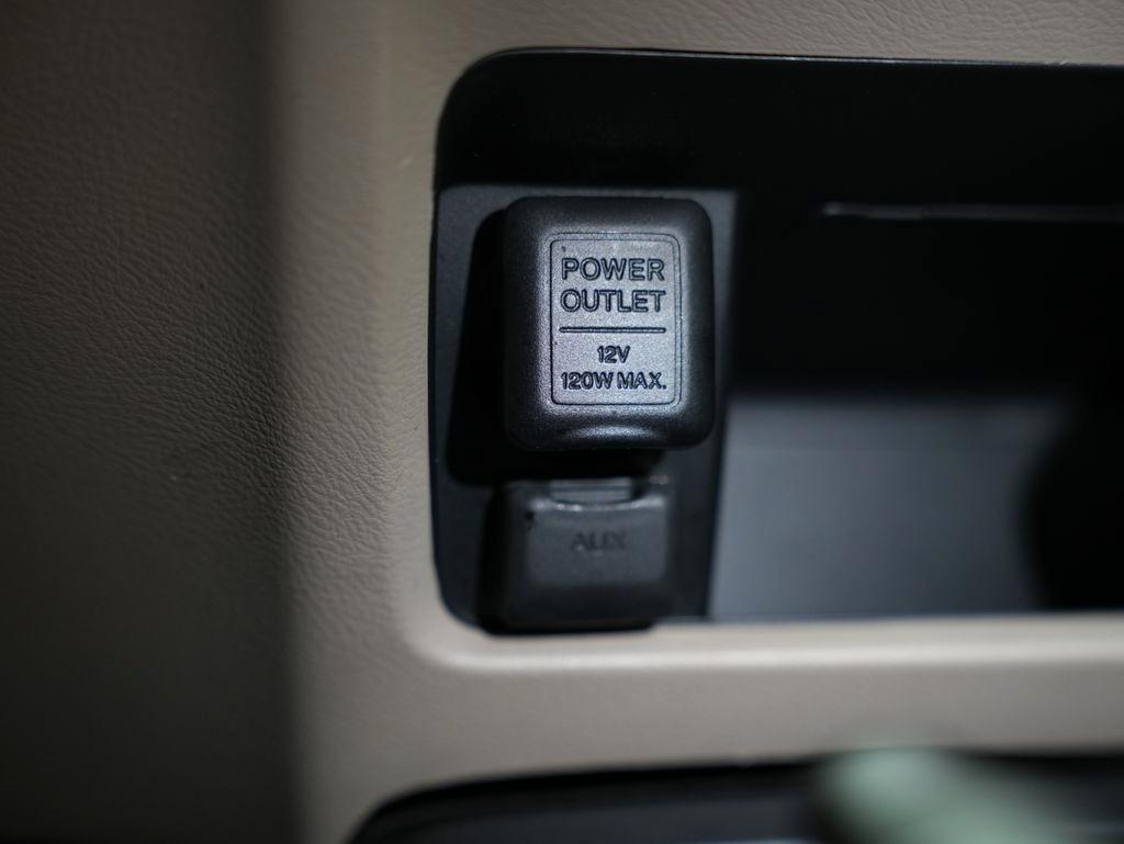 Honda Civic Hybrid 4dr Sdn L4 CVT 2011