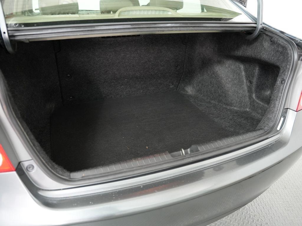 Honda Civic Hybrid 4dr Sdn L4 CVT 2011