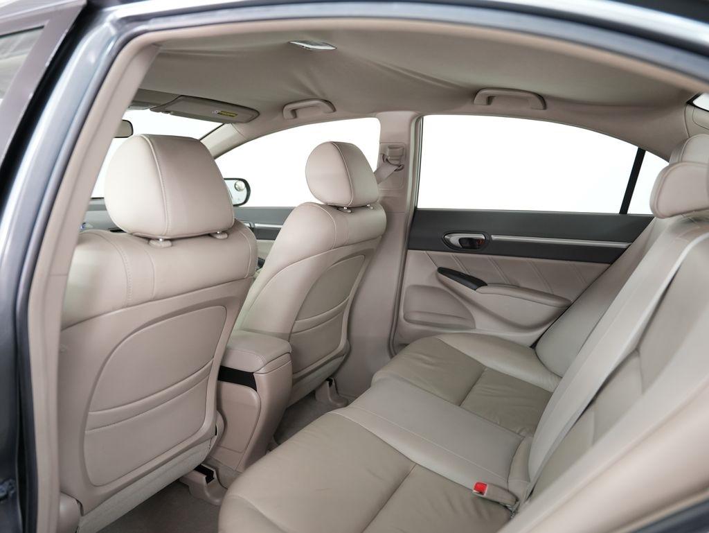 Honda Civic Hybrid 4dr Sdn L4 CVT 2011