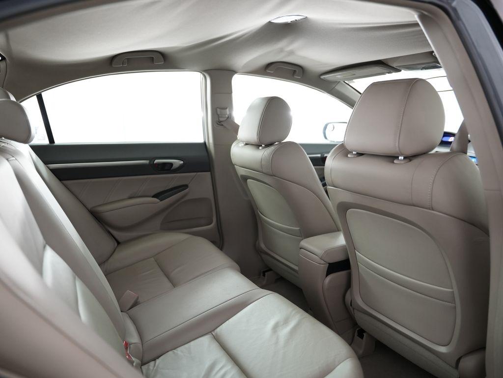 Honda Civic Hybrid 4dr Sdn L4 CVT 2011