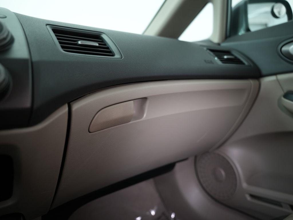 Honda Civic Hybrid 4dr Sdn L4 CVT 2011