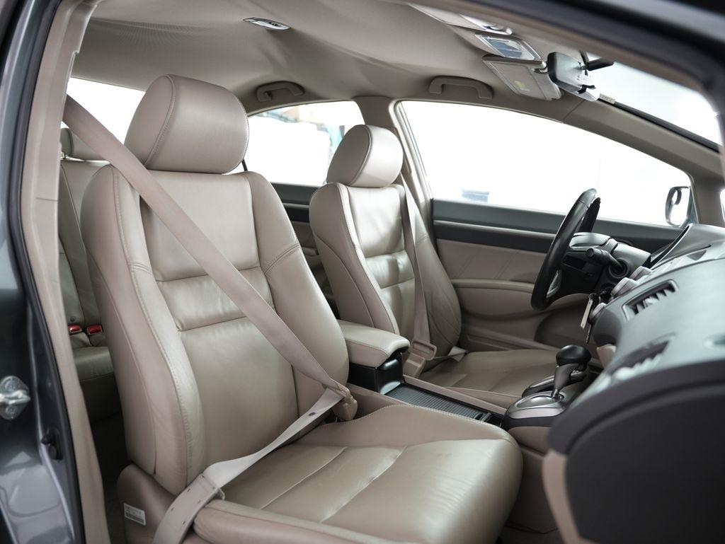 Honda Civic Hybrid 4dr Sdn L4 CVT 2011