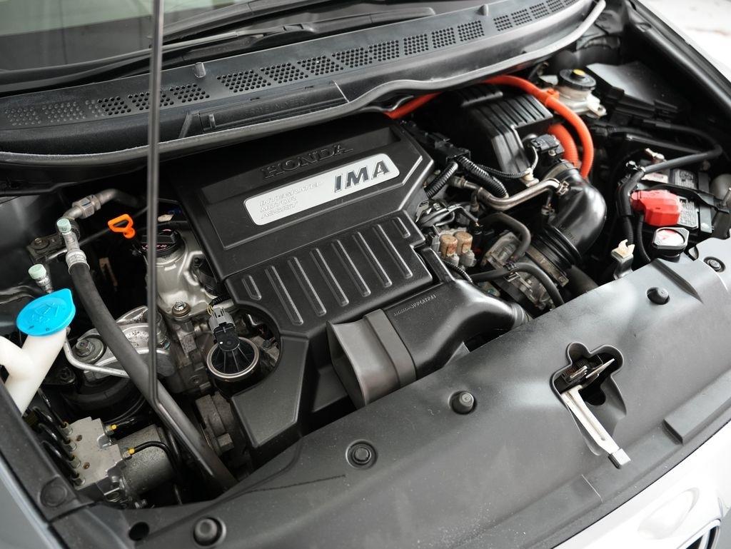 Honda Civic Hybrid 4dr Sdn L4 CVT 2011