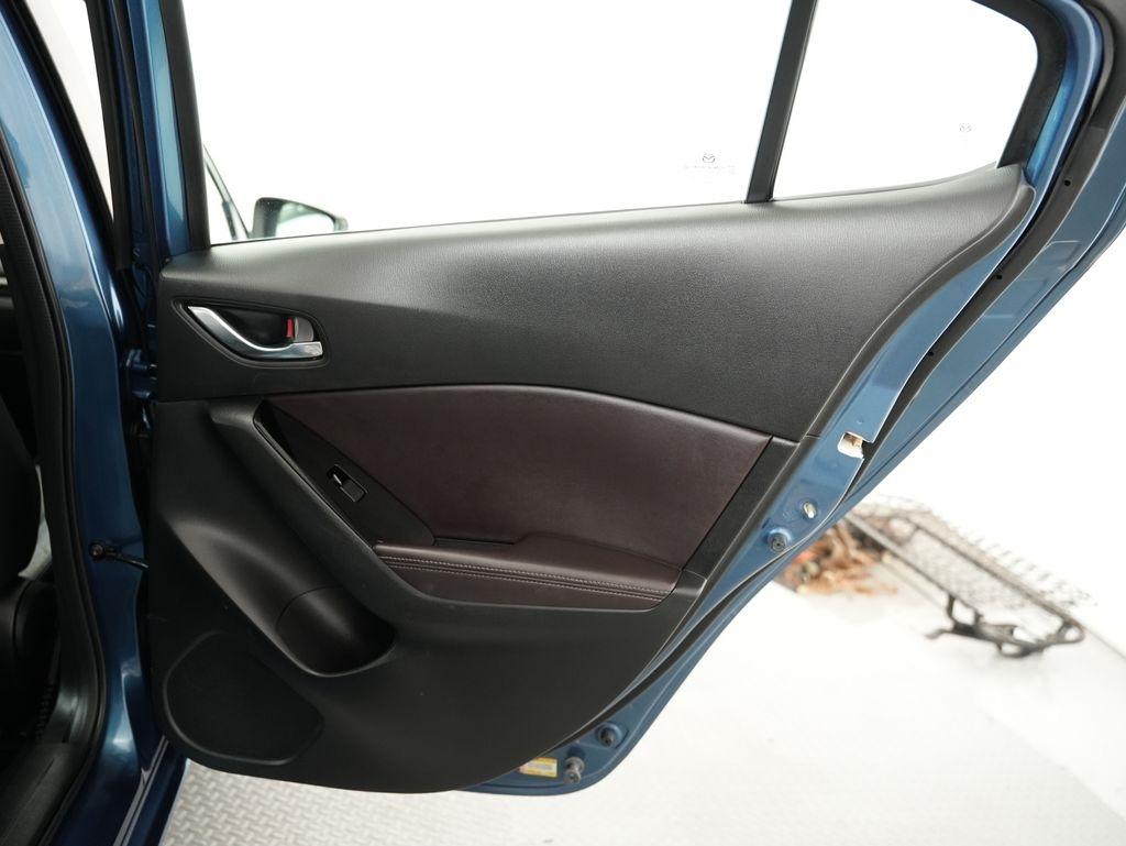 Mazda Mazda3 5-Door Grand Touring Auto 2017