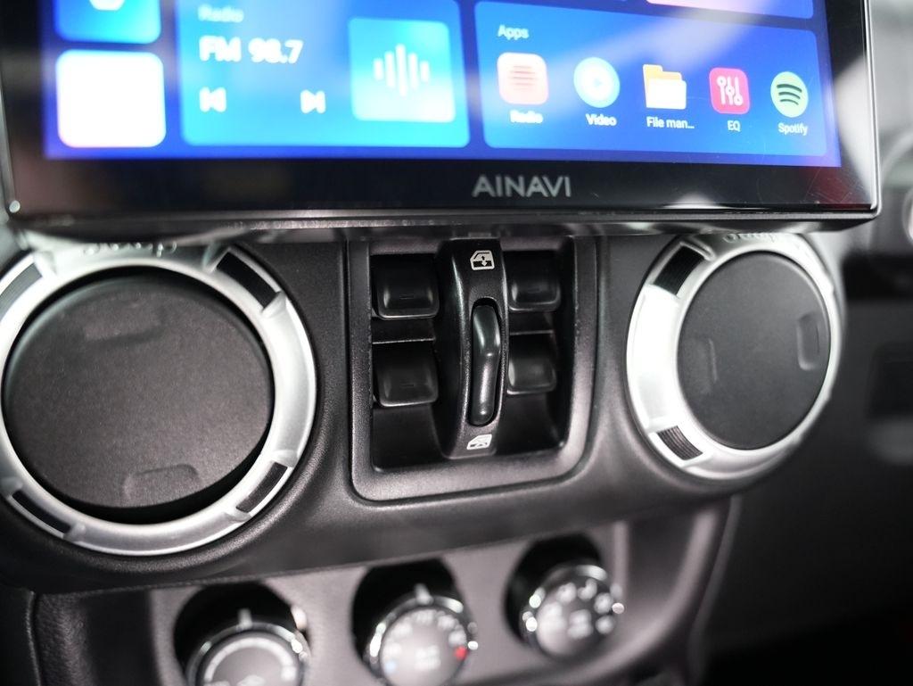 Jeep Wrangler Unlimited 4WD 4dr Rubicon 2015