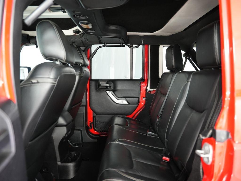 Jeep Wrangler Unlimited 4WD 4dr Rubicon 2015