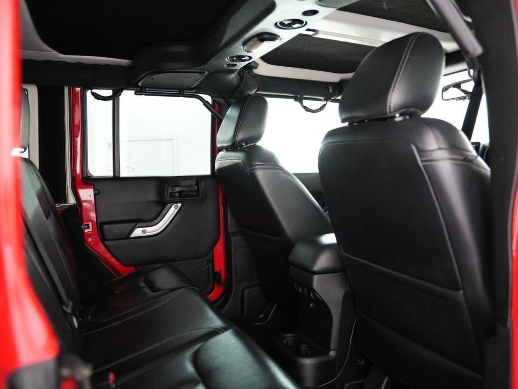 Jeep Wrangler Unlimited 4WD 4dr Rubicon 2015