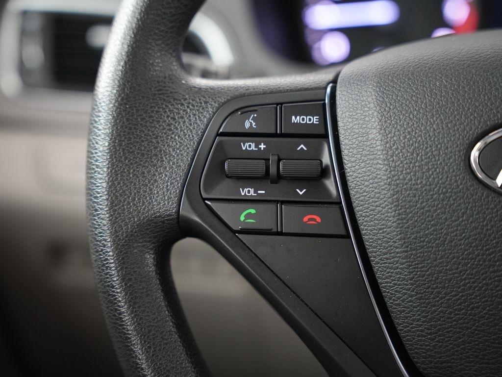 Hyundai Sonata 4dr Sdn 2.4L Sport PZEV 2015