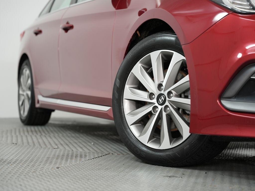 Hyundai Sonata 4dr Sdn 2.4L Sport PZEV 2015