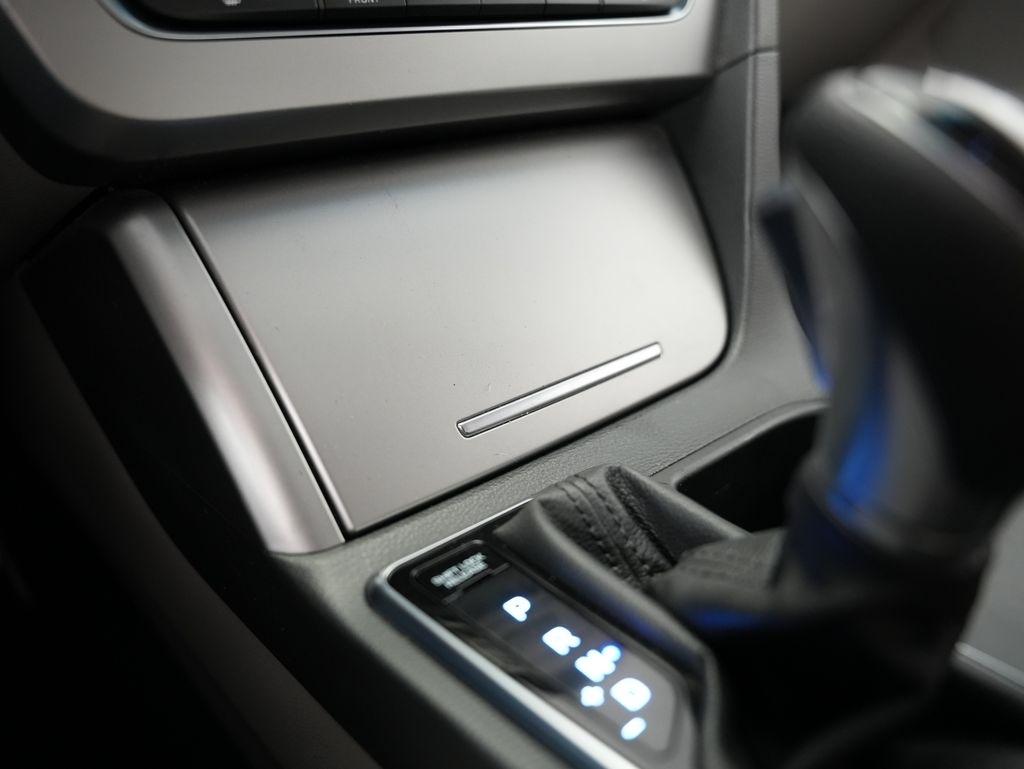 Hyundai Sonata 4dr Sdn 2.4L Sport PZEV 2015