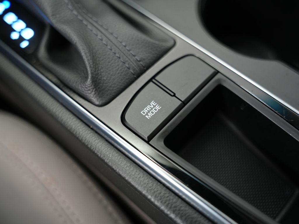 Hyundai Sonata 4dr Sdn 2.4L Sport PZEV 2015