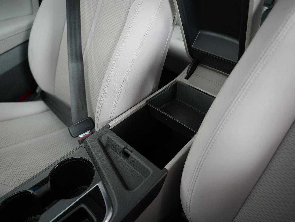 Hyundai Sonata 4dr Sdn 2.4L Sport PZEV 2015