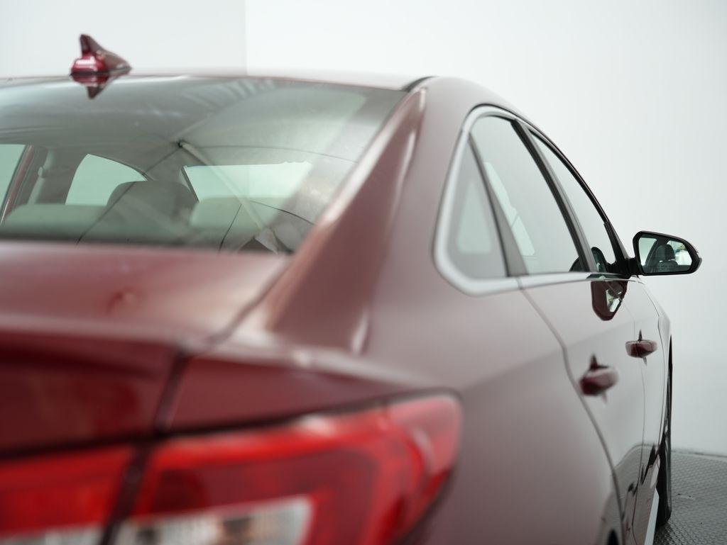 Hyundai Sonata 4dr Sdn 2.4L Sport PZEV 2015