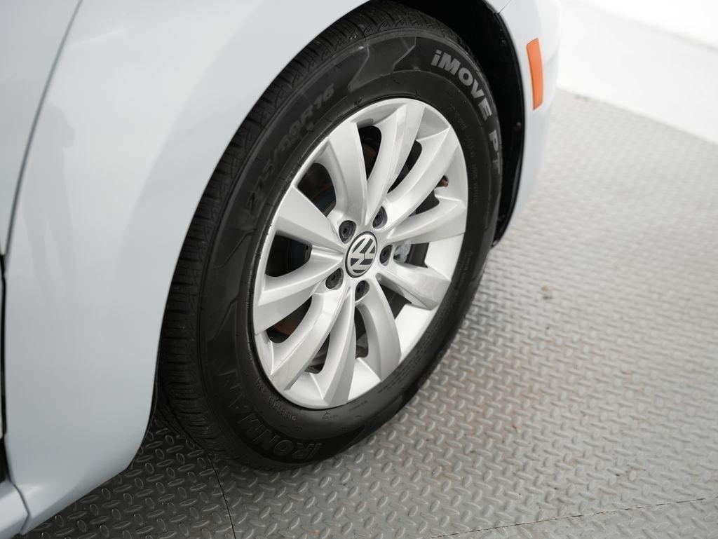 Volkswagen Beetle 1.8T Fleet Auto 2017