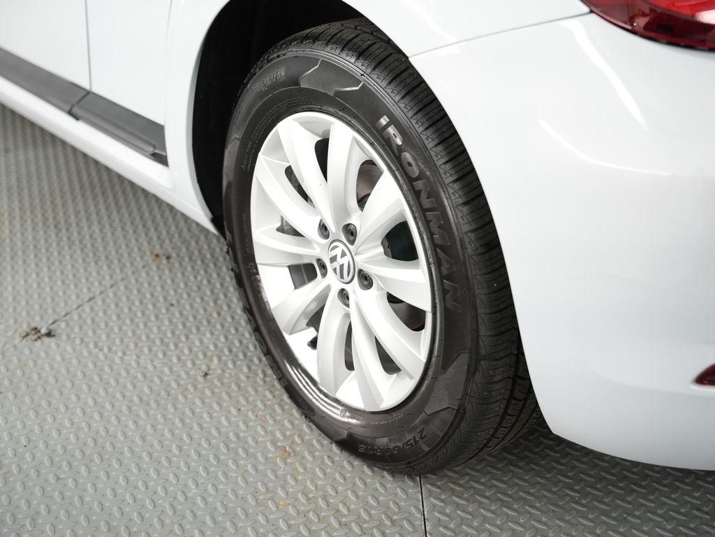 Volkswagen Beetle 1.8T Fleet Auto 2017