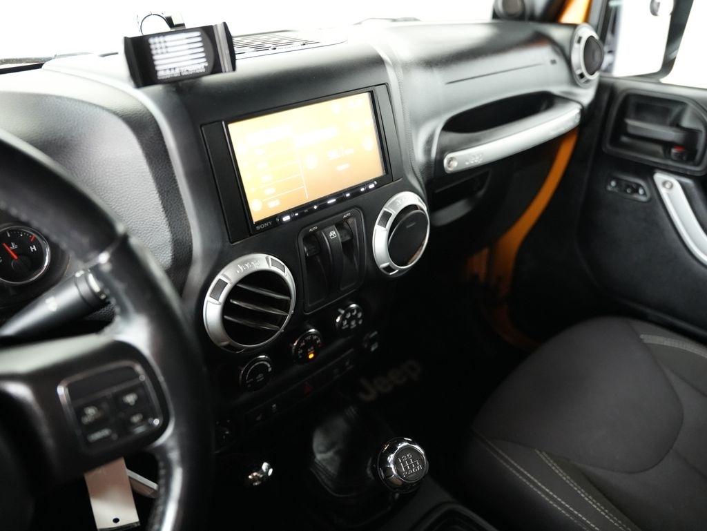 Jeep Wrangler 4WD 2dr Rubicon 2014