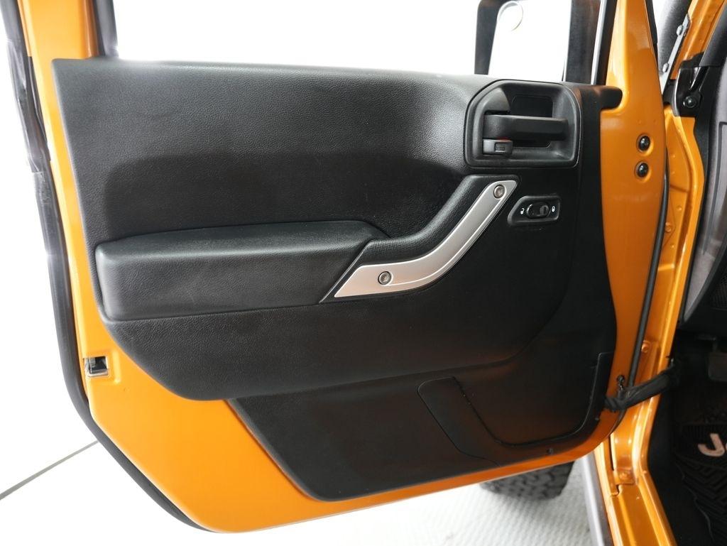 Jeep Wrangler 4WD 2dr Rubicon 2014