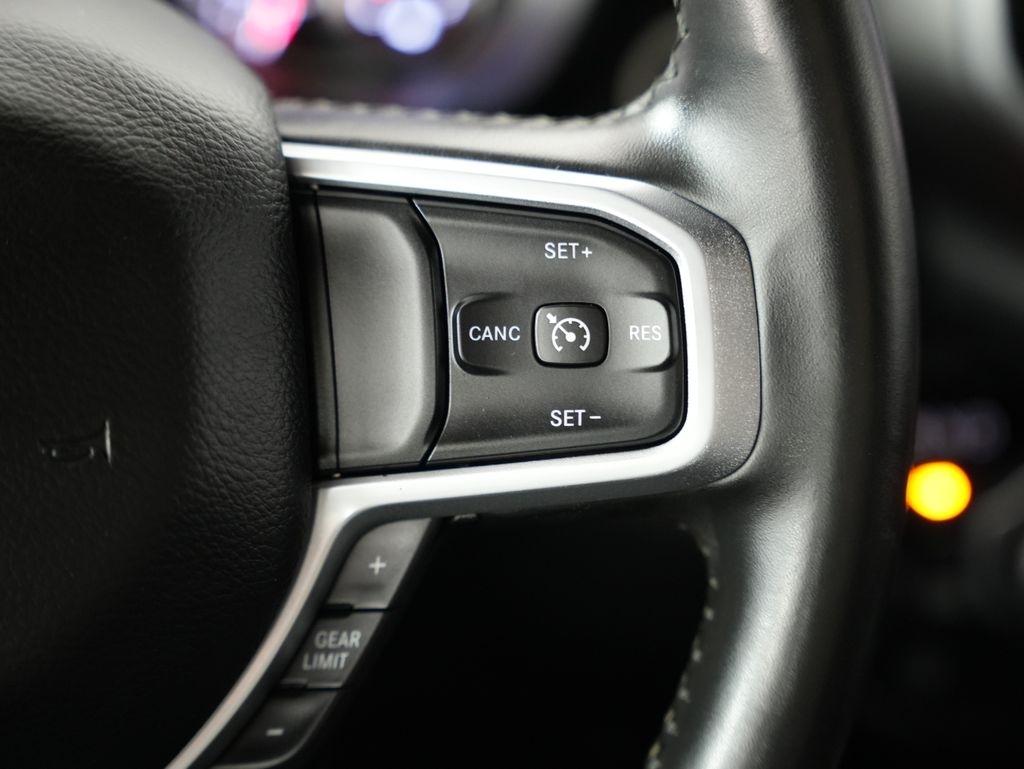 RAM 1500 Big Horn/Lone Star 4x4 Crew Cab 5'7" Box 2019