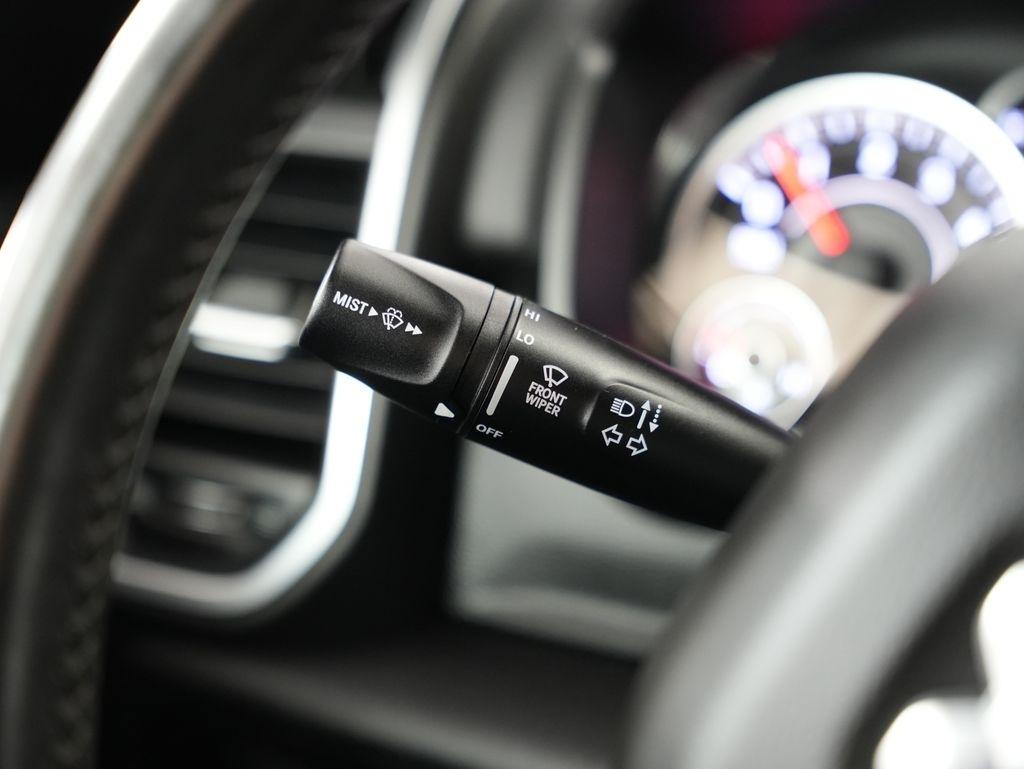 RAM 1500 Big Horn/Lone Star 4x4 Crew Cab 5'7" Box 2019