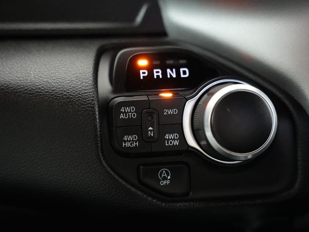 RAM 1500 Big Horn/Lone Star 4x4 Crew Cab 5'7" Box 2019