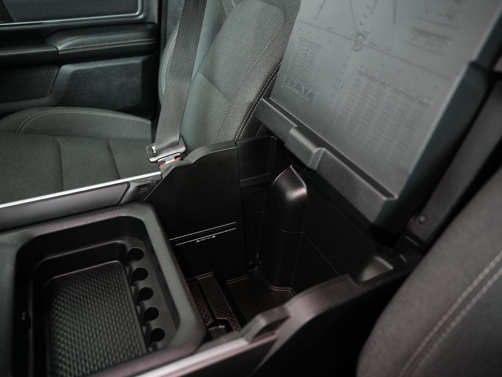 RAM 1500 Big Horn/Lone Star 4x4 Crew Cab 5'7" Box 2019