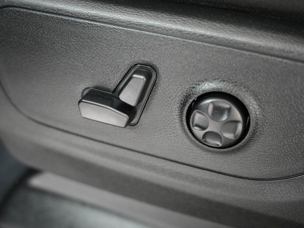 RAM 1500 Big Horn/Lone Star 4x4 Crew Cab 5'7" Box 2019