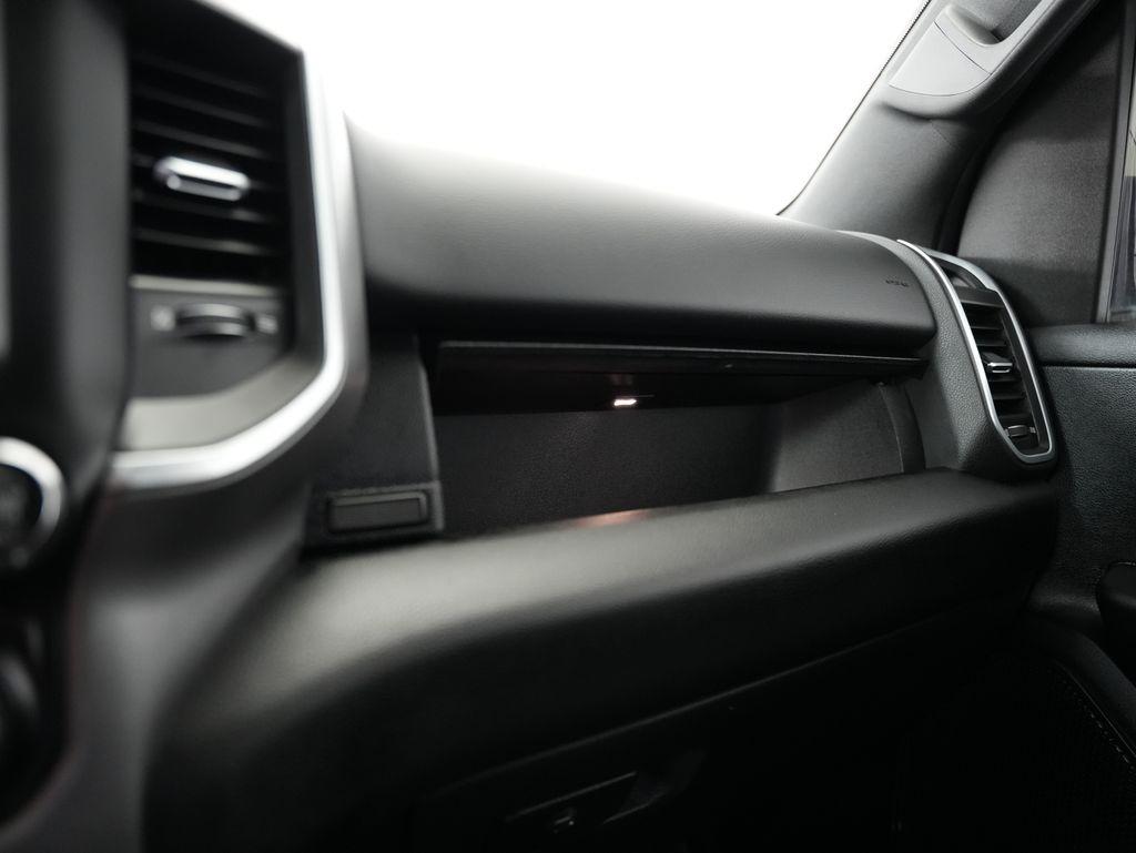 RAM 1500 Big Horn/Lone Star 4x4 Crew Cab 5'7" Box 2019