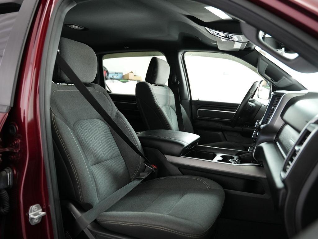 RAM 1500 Big Horn/Lone Star 4x4 Crew Cab 5'7" Box 2019