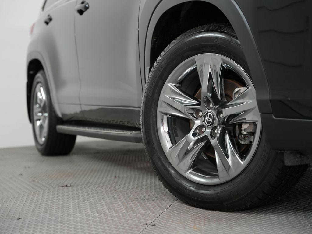 Toyota Highlander Limited V6 AWD (Natl) 2017