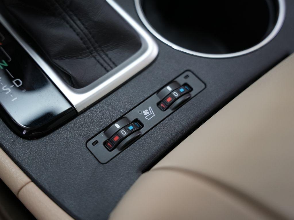 Toyota Highlander Limited V6 AWD (Natl) 2017