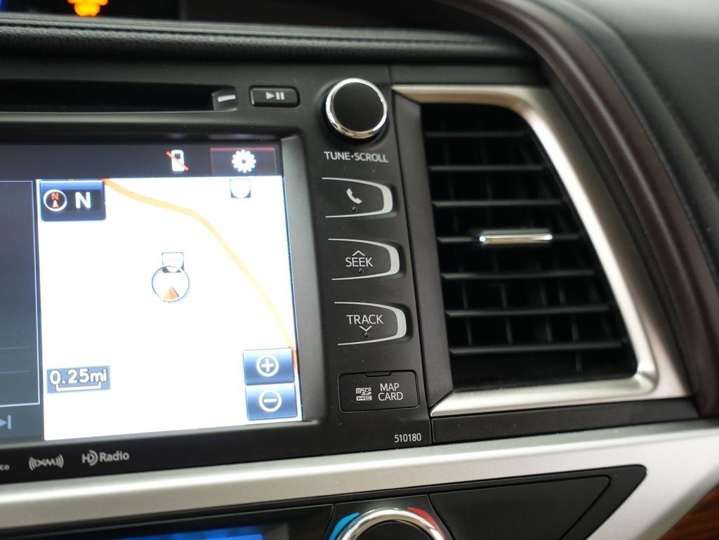 Toyota Highlander Limited V6 AWD (Natl) 2017