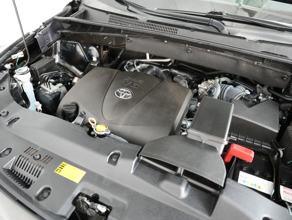 Toyota Highlander Limited V6 AWD (Natl) 2017