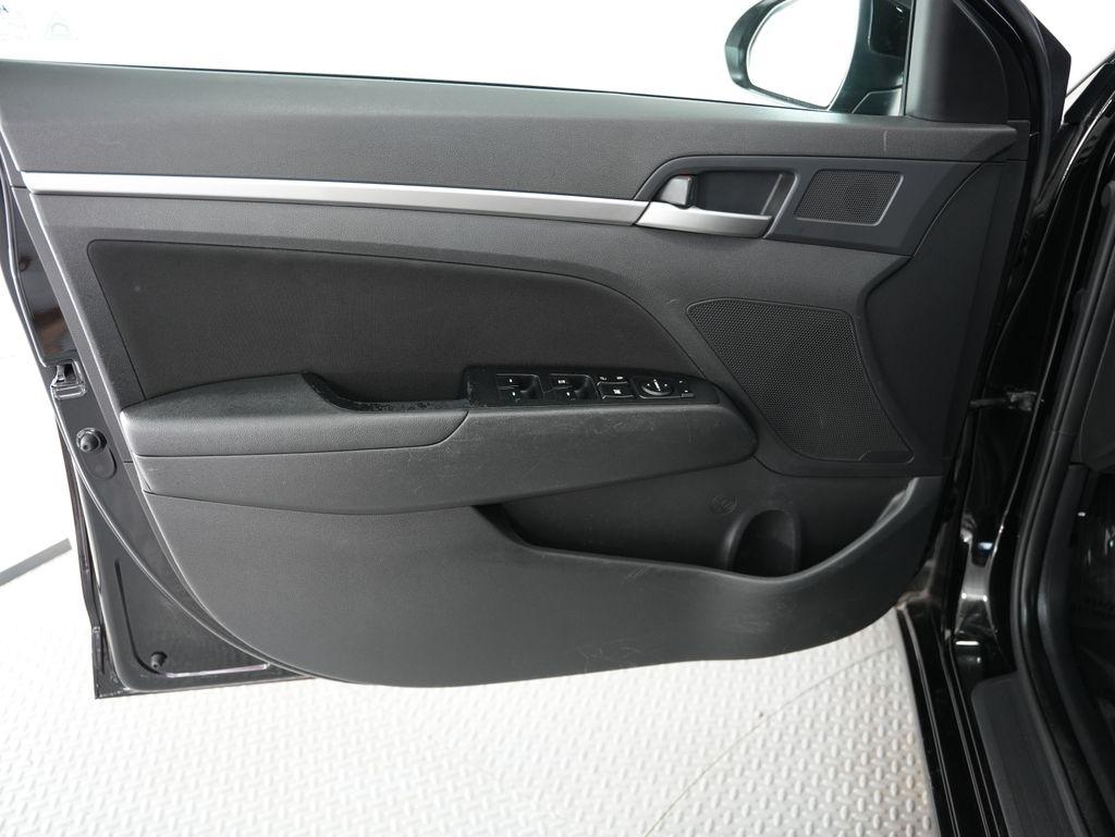 Hyundai Elantra SEL Auto 2019