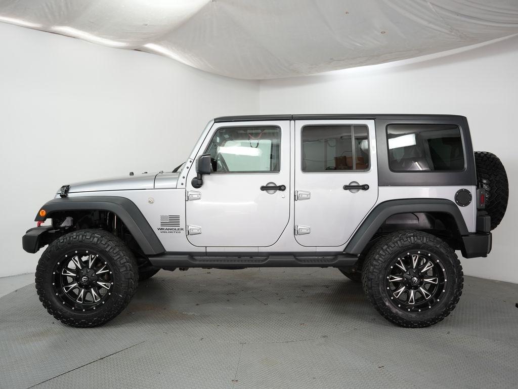 Jeep Wrangler Unlimited 4WD 4dr Sport 2016