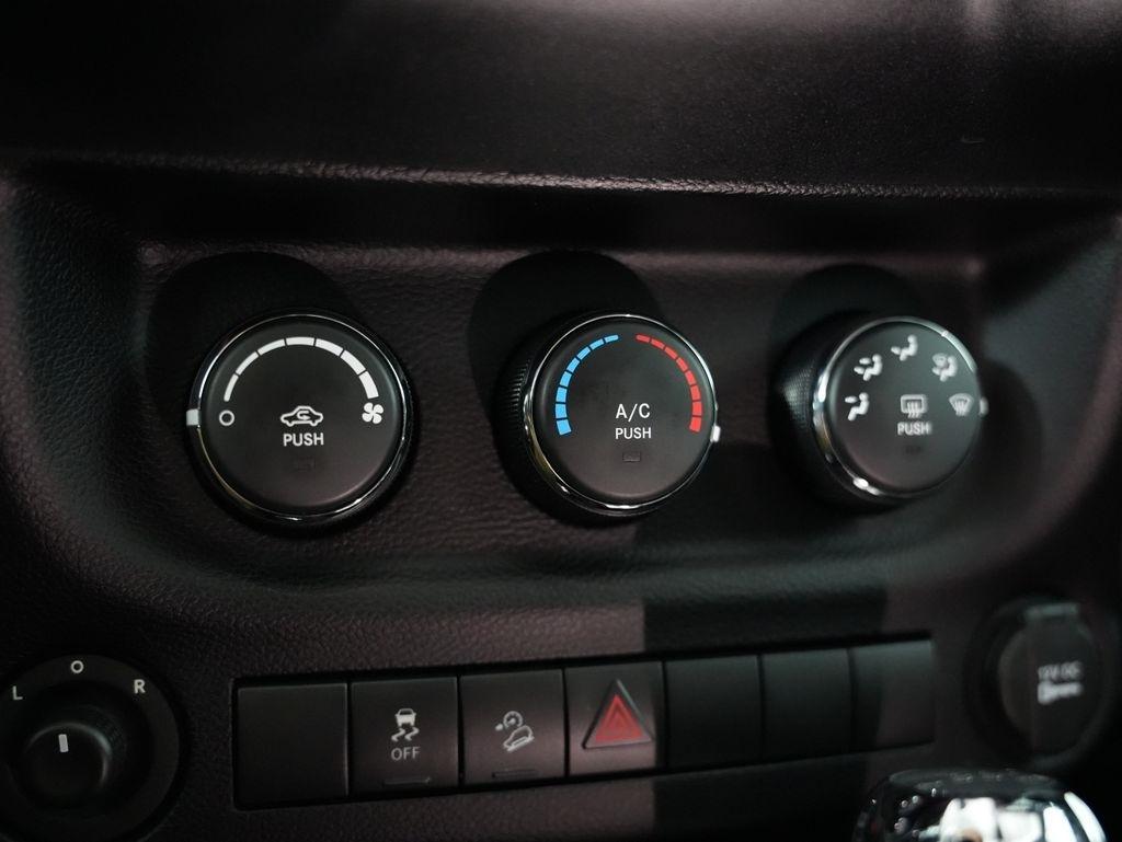 Jeep Wrangler Unlimited 4WD 4dr Sport 2016