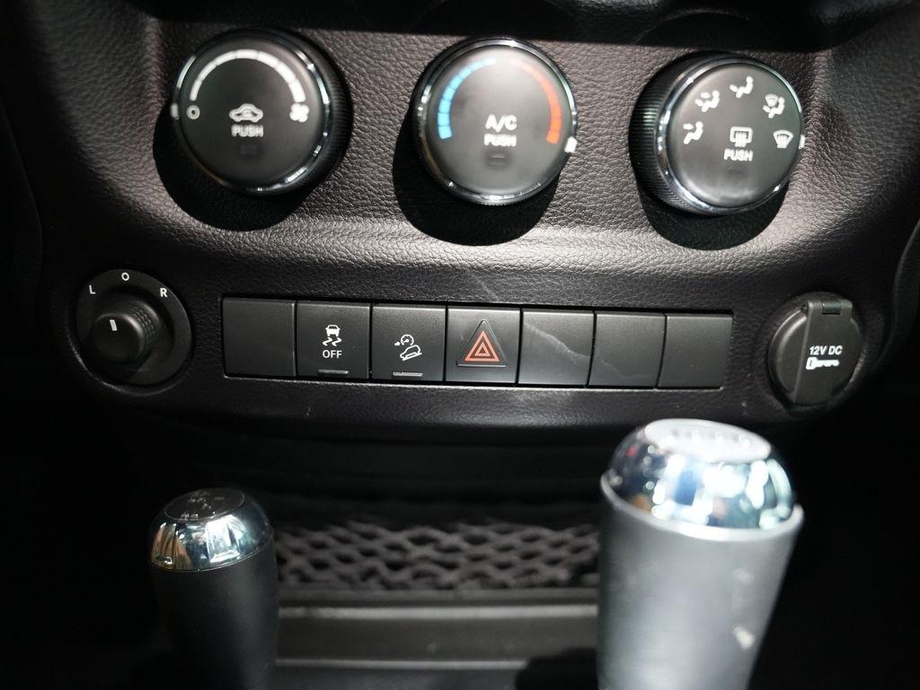 Jeep Wrangler Unlimited 4WD 4dr Sport 2016