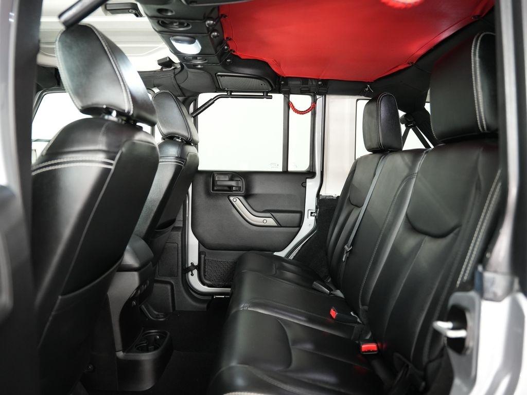 Jeep Wrangler Unlimited 4WD 4dr Sport 2016