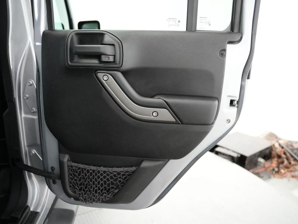 Jeep Wrangler Unlimited 4WD 4dr Sport 2016