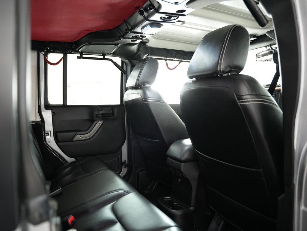 Jeep Wrangler Unlimited 4WD 4dr Sport 2016