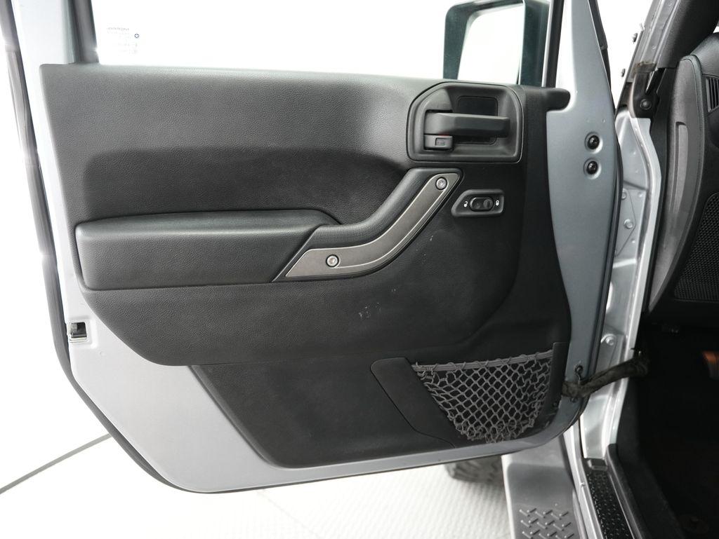 Jeep Wrangler Unlimited 4WD 4dr Sport 2016