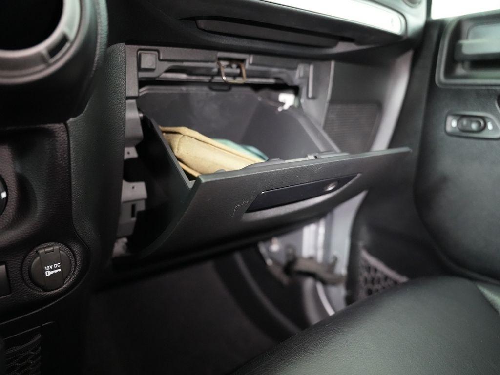 Jeep Wrangler Unlimited 4WD 4dr Sport 2016