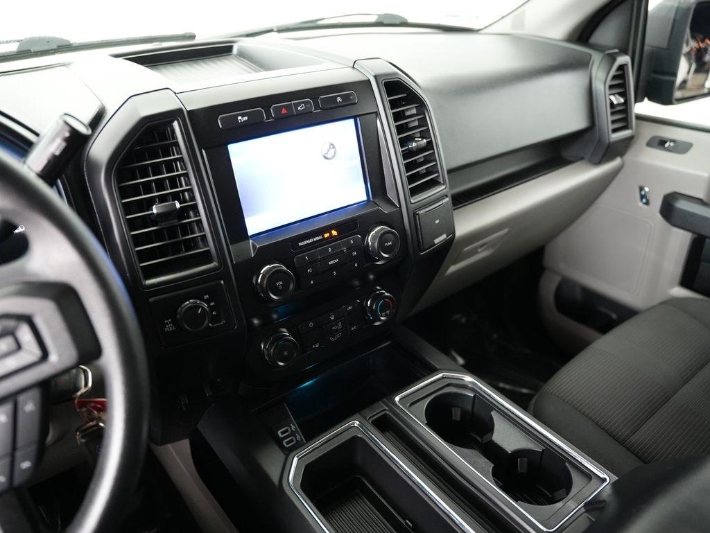 Ford F-150 Lariat 4WD SuperCab 8' Box 2020