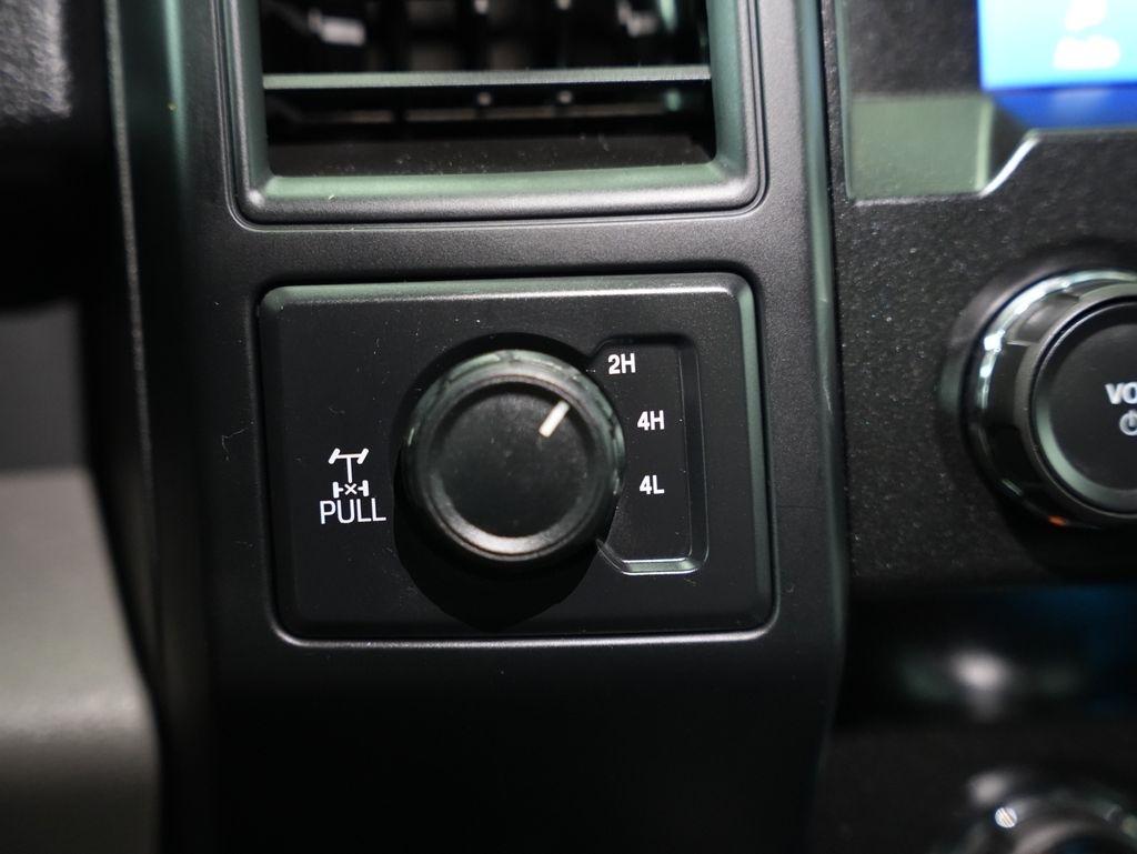 Ford F-150 Lariat 4WD SuperCab 8' Box 2020