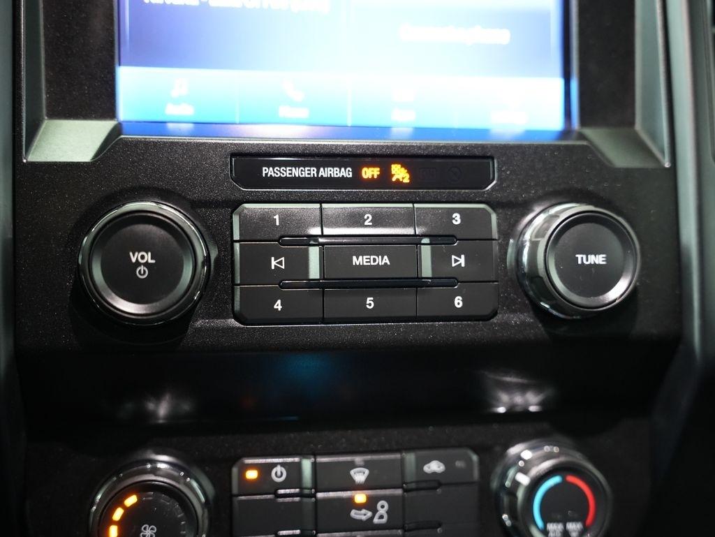 Ford F-150 Lariat 4WD SuperCab 8' Box 2020