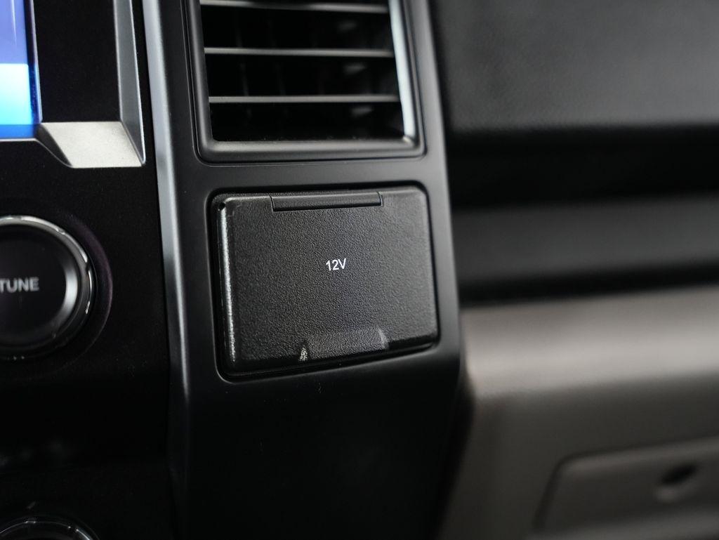 Ford F-150 Lariat 4WD SuperCab 8' Box 2020