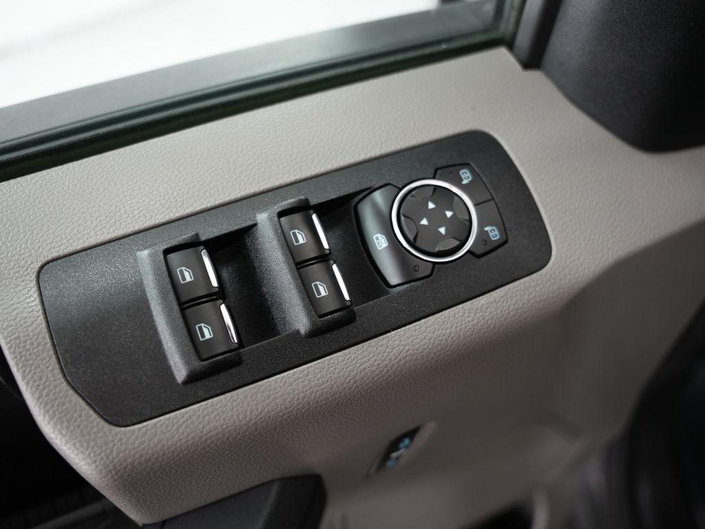 Ford F-150 Lariat 4WD SuperCab 8' Box 2020