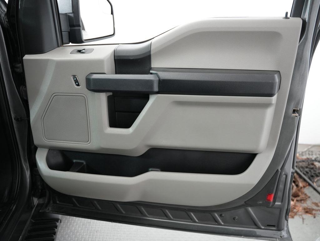 Ford F-150 Lariat 4WD SuperCab 8' Box 2020