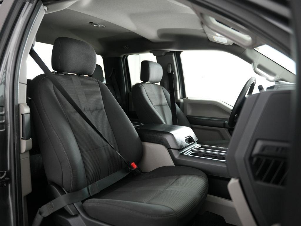 Ford F-150 Lariat 4WD SuperCab 8' Box 2020