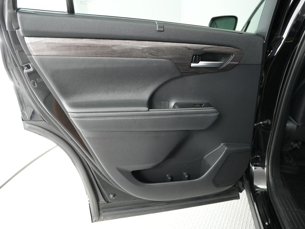 Toyota Highlander Limited AWD (Natl) 2020